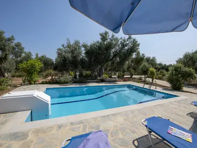 PoolOfHouse