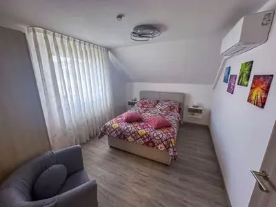 kleines Schlafzimmer
