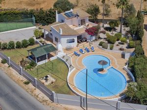 23573028-Ferienhaus-8-Albufeira-300x225-5