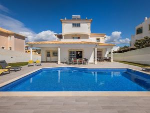 22348323-Ferienhaus-10-Albufeira-300x225-0