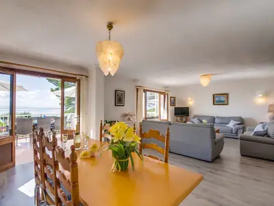 DiningRoom DiningRoom