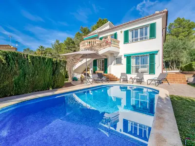 PoolOfHouse