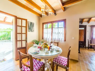 DiningRoom DiningRoom