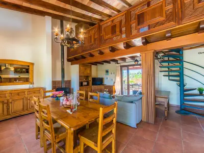 DiningRoom
