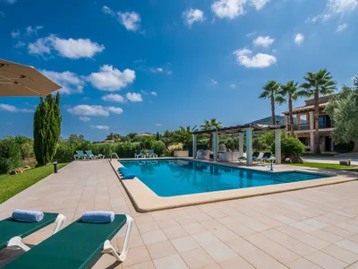 PoolOfHouse
