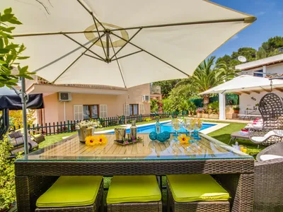 PoolOfHouse