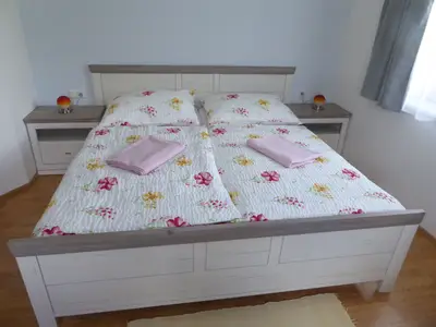 gemütliches Doppelbett