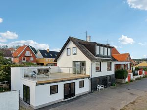 23738076-Ferienhaus-6-Allinge-300x225-1