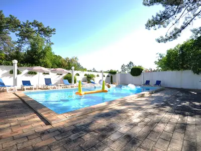 PoolOfHouse