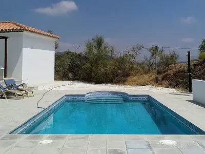 PoolOfHouse