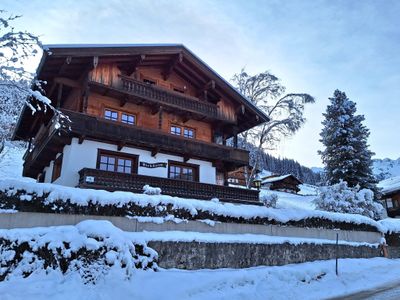 Außenseite Ferienhaus [Winter]