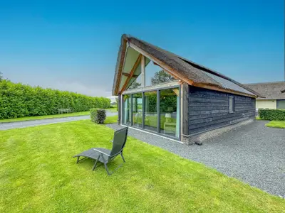 Außenseite Ferienhaus [Sommer]