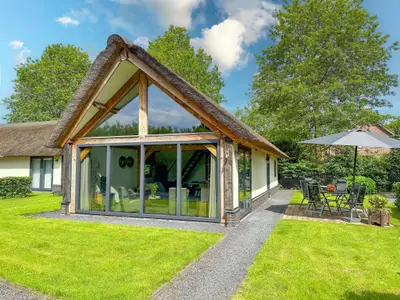 Außenseite Ferienhaus [Sommer]