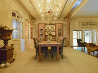 DiningRoom