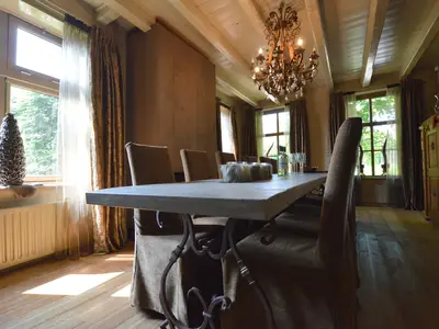 DiningRoom