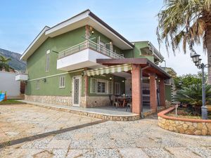 23752754-Ferienhaus-8-Altavilla Milicia-300x225-1