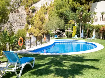PoolOfHouse