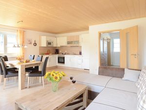 23721435-Ferienhaus-6-Altefähr auf Rügen-300x225-1