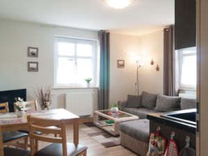 23382889-Ferienhaus-7-Altenburg-300x225-4