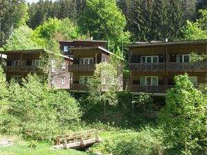 23470148-Ferienhaus-6-Altenfeld-300x225-1