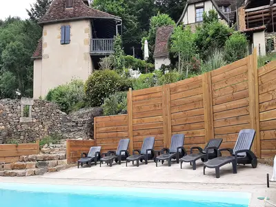 PoolOfHouse