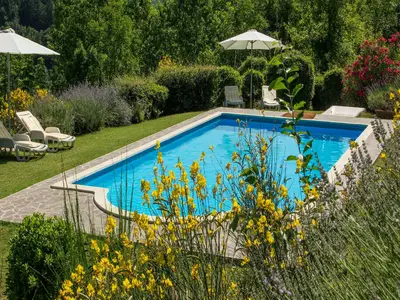 PoolOfHouse