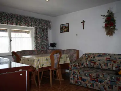 Essbereich mit Sofa-Ecke