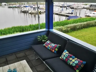 Aussicht von der Terrasse im ersten Stock.