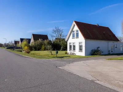 Außenseite Ferienhaus [Sommer]