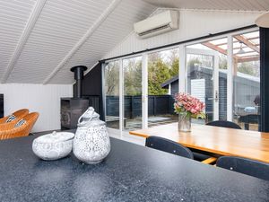 18089681-Ferienhaus-6-Ansager-300x225-3