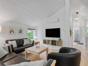 24018263-Ferienhaus-8-Ansager-300x225-2