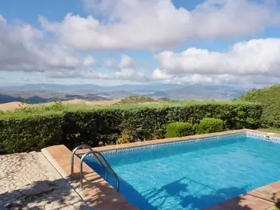 PoolOfHouse