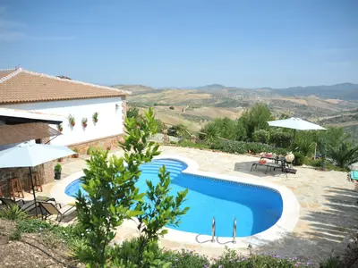 PoolOfHouse