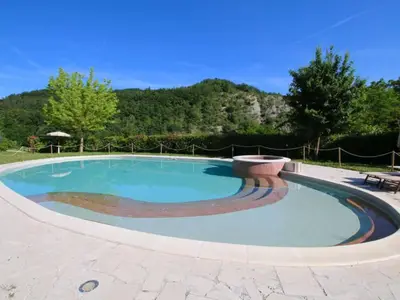 PoolOfHouse