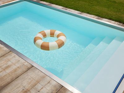 PoolOfHouse