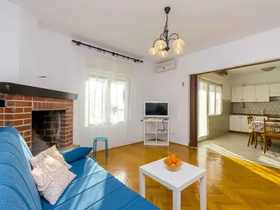Ferienhaus für 12 Personen (160 m²) in Arbanija 5/10