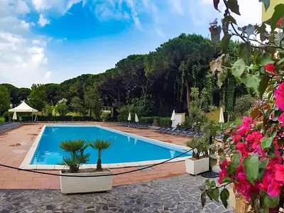 PoolOfHouse