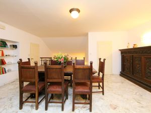 23837911-Ferienhaus-12-Arezzo-300x225-3