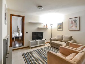 24001172-Ferienhaus-7-Arezzo-300x225-2