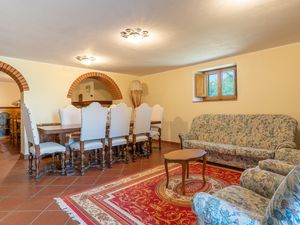 23726757-Ferienhaus-6-Arezzo-300x225-2