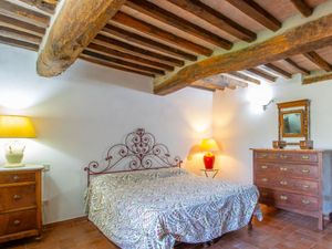 23851689-Ferienhaus-2-Arezzo-300x225-4