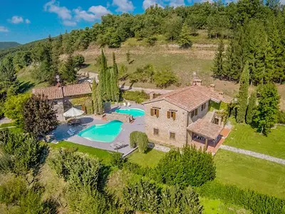 Ferienhaus für 9 Personen (300 m²) in Provinz Arezzo 1/10