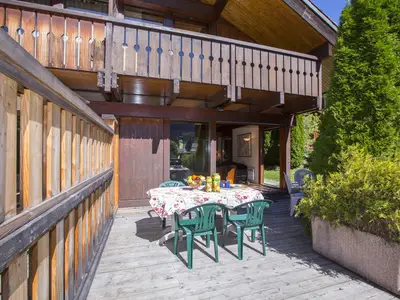 Eingang des Chalets, zu erreichen über die Terrasse