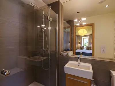 Stilvolles eigenes Duschbad