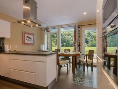 Küche und Essbereich