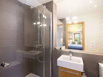 Stilvolles eigenes Duschbad