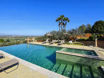 PoolOfHouse