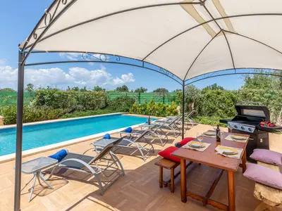 PoolOfHouse