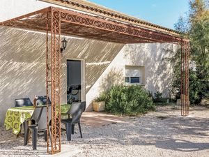 23739230-Ferienhaus-4-Arles-300x225-1