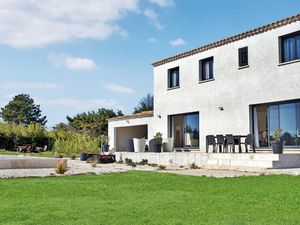 23961435-Ferienhaus-8-Arles-300x225-2